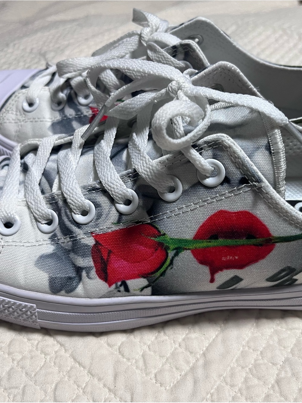 Women's White Low-Top Canvas Sneakers with Red Lip & Rose Print